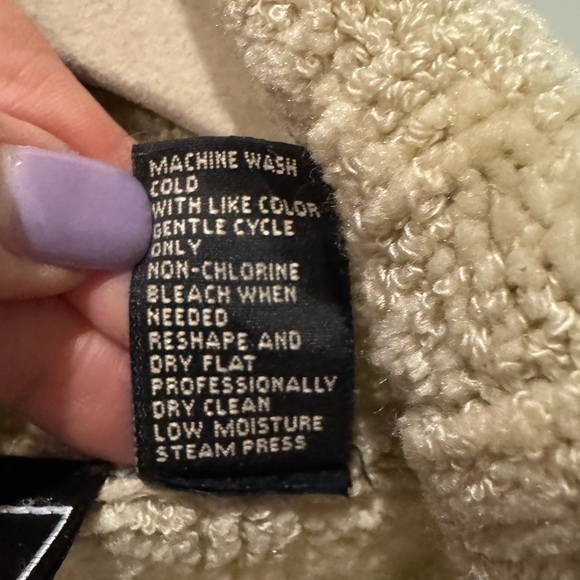 Maurices Cable Knit Turtleneck Sweater Tan Size L Cozy Chunky Knit - Picture 10 of 10